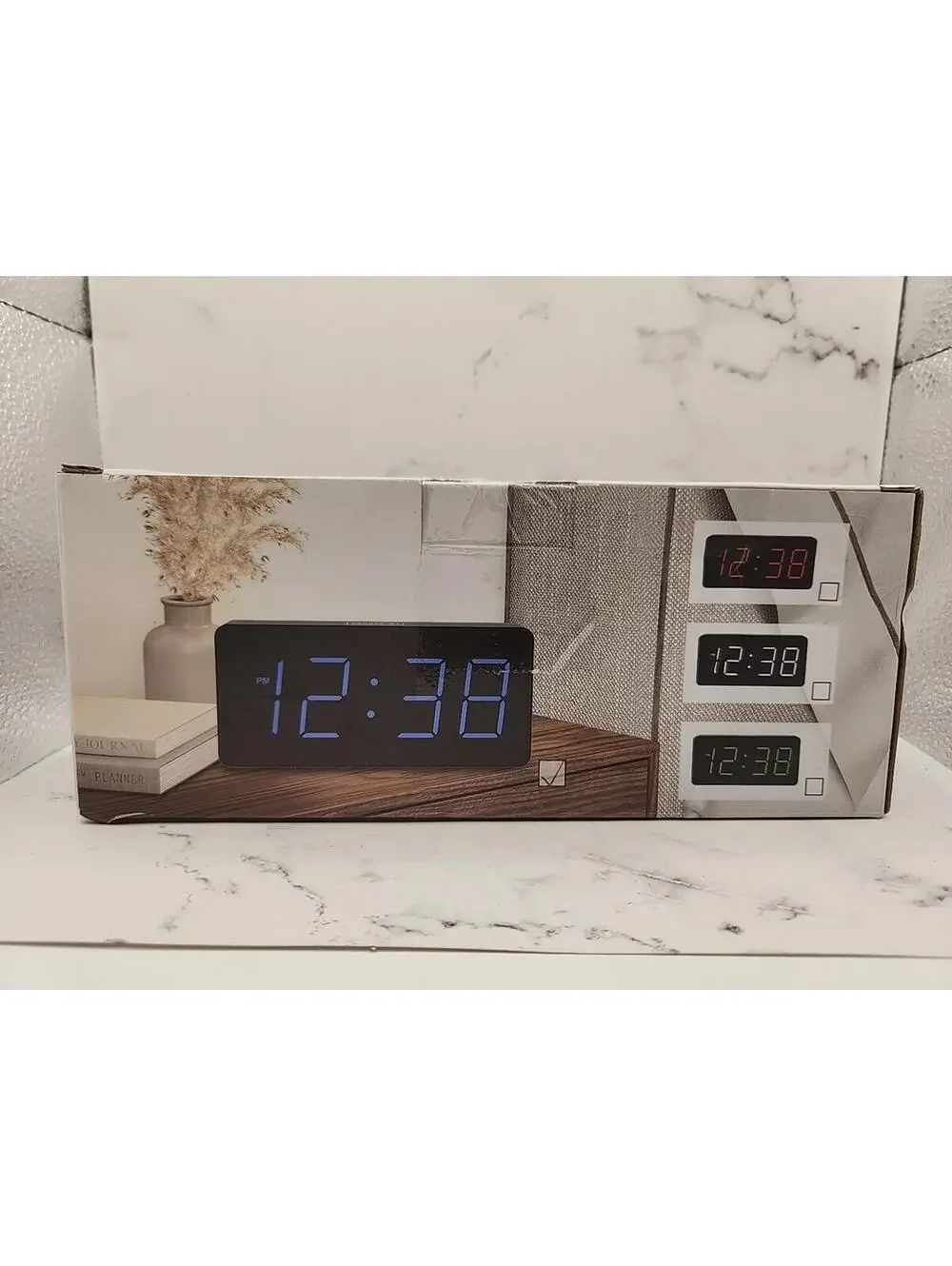Peakeep Digital Clock Alarm Clock for Bedrooms with USB Charger Port -